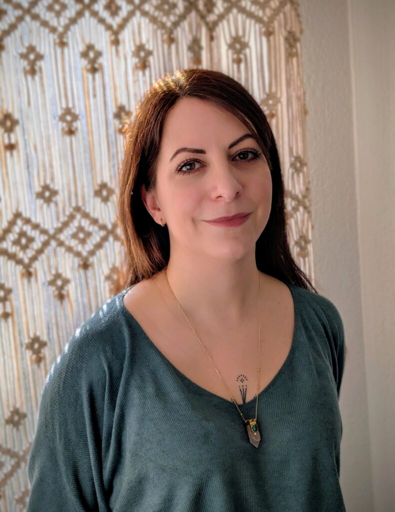 Photo portrait de la thérapeute Sara Vilela.